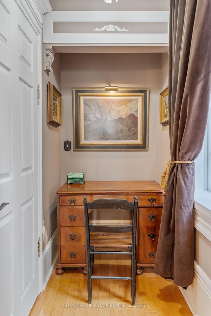 Photo 13 at 232 Shaw Street, Bellwoods, Toronto
