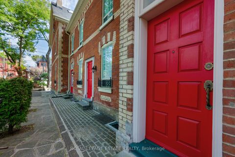 Photo 4 at 232 Shaw Street, Bellwoods, Toronto