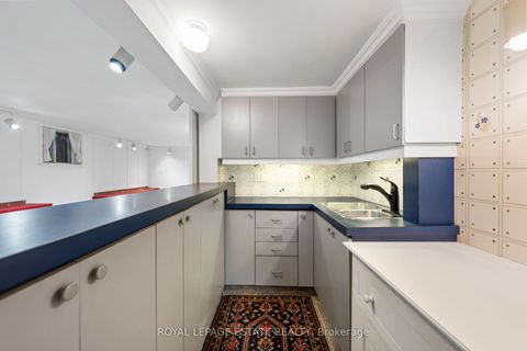 Photo 35 at 232 Shaw Street, Bellwoods, Toronto