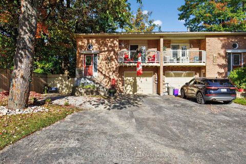 Photo 3 at 155 Maple Avenue, City Centre, Barrie Photo 3 at 155 Maple Avenue, City Centre, Barrie