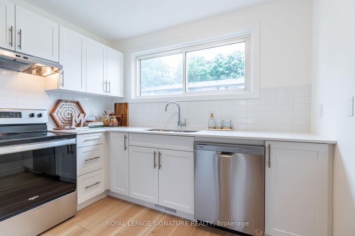 Photo 12 at 54 Woodman Drive N, Kentley, Hamilton