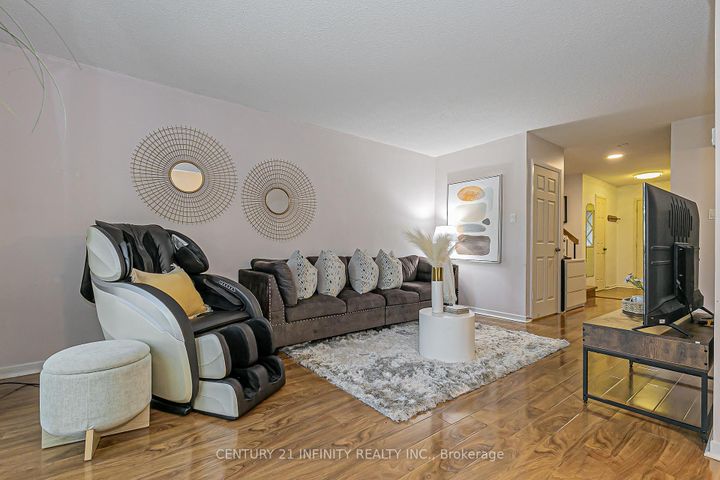 Photo 9 at 30 - 3000 Midland Avenue, Malvern West, Toronto