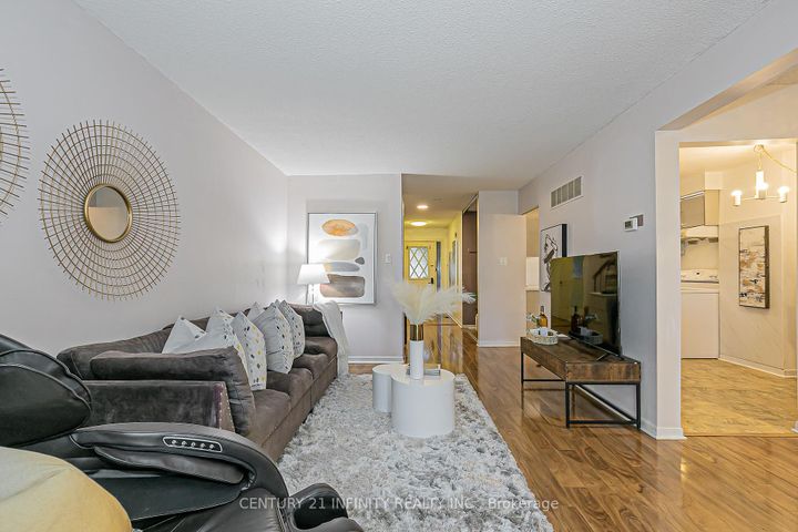 Photo 10 at 30 - 3000 Midland Avenue, Malvern West, Toronto