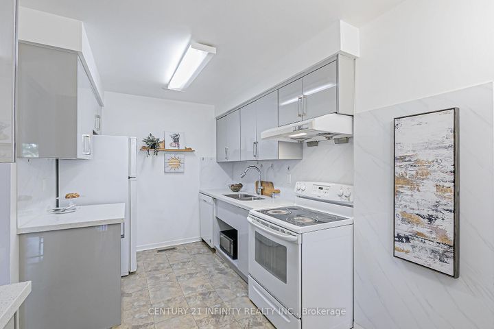 Photo 15 at 30 - 3000 Midland Avenue, Malvern West, Toronto