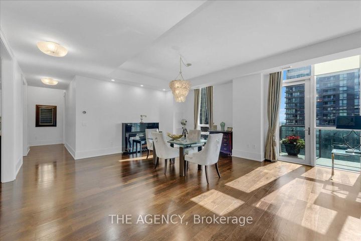 Photo 7 at PH15 - 70 Roehampton Avenue, Mount Pleasant West, Toronto