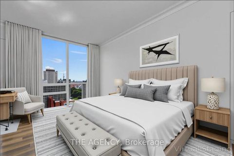 Photo 2 at PH15 - 70 Roehampton Avenue, Mount Pleasant West, Toronto