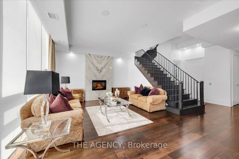 Photo 3 at PH15 - 70 Roehampton Avenue, Mount Pleasant West, Toronto