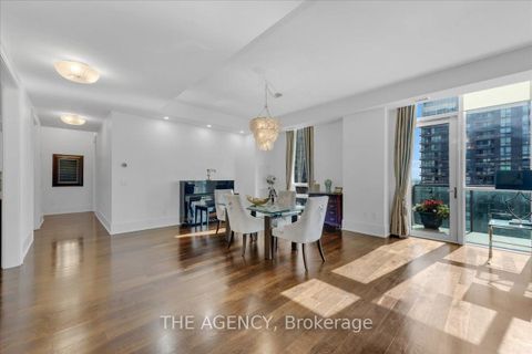 Photo 7 at PH15 - 70 Roehampton Avenue, Mount Pleasant West, Toronto