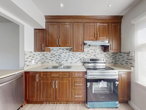 Photo 11 at 2 - 40 Rexdale Boulevard, Kipling, Toronto