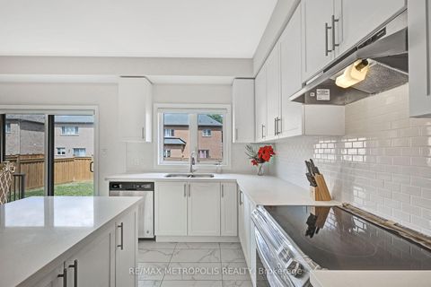 Photo 15 at 15 Douglas Kemp Crescent, Bowmanville, Clarington