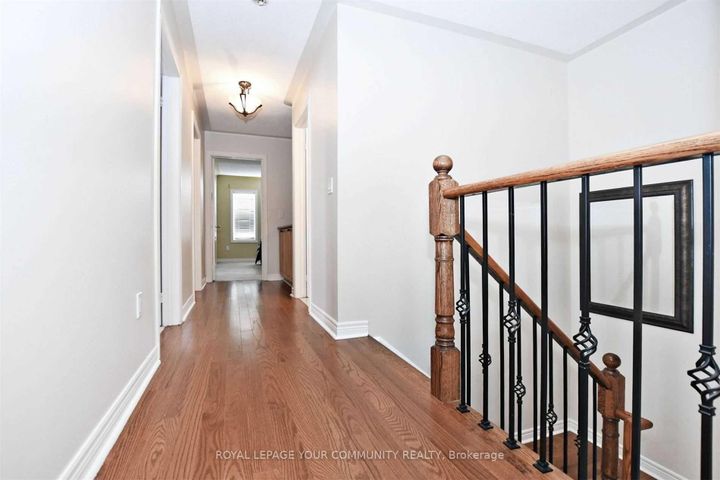 Photo 8 at 106 Snowy Meadow Avenue, Oak Ridges, Richmond Hill