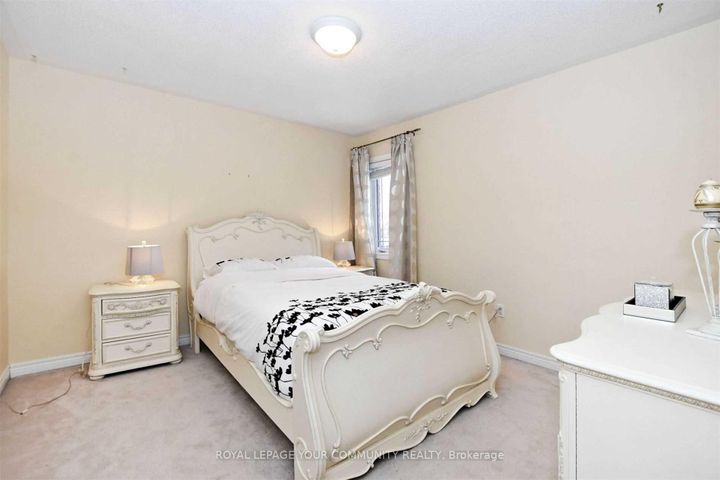 Photo 15 at 106 Snowy Meadow Avenue, Oak Ridges, Richmond Hill