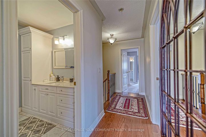 Photo 16 at 106 Snowy Meadow Avenue, Oak Ridges, Richmond Hill