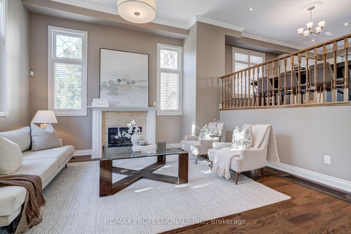Photo 2 at 2264 Lake Shore Boulevard W, Mimico, Toronto