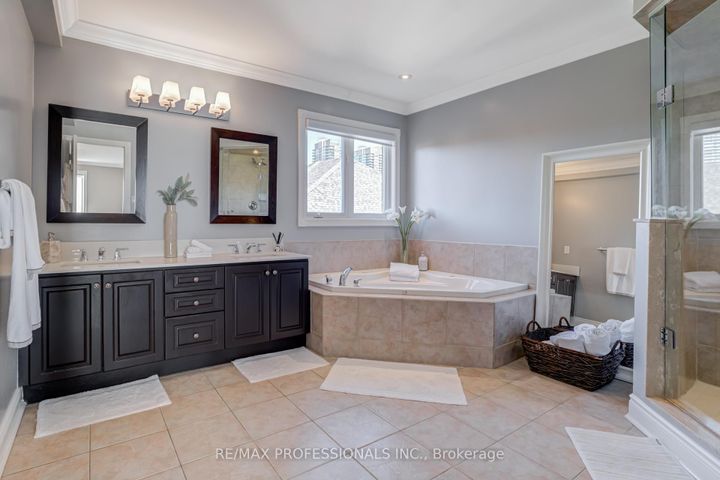 Photo 22 at 2264 Lake Shore Boulevard W, Mimico, Toronto