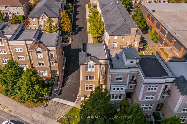 Photo 34 at 2264 Lake Shore Boulevard W, Mimico, Toronto
