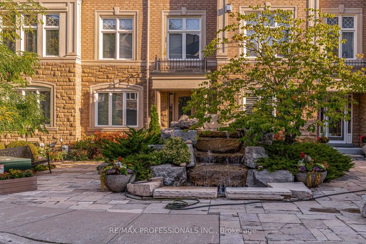 Photo 37 at 2264 Lake Shore Boulevard W, Mimico, Toronto