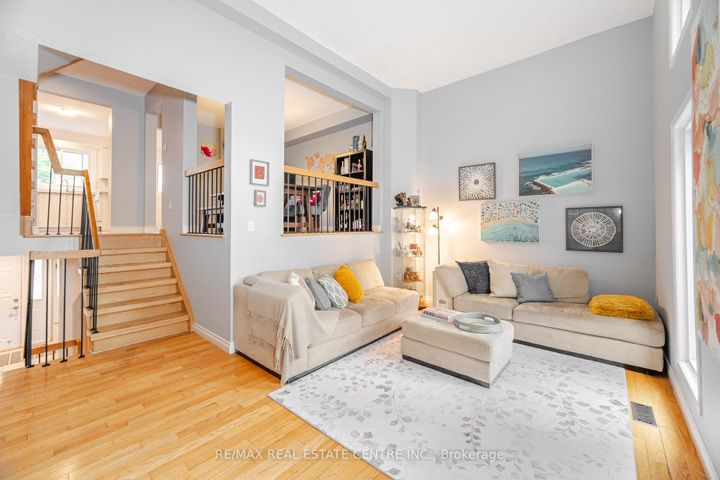 Photo 6 at 27 - 4230 Fieldgate Drive, Rathwood, Mississauga