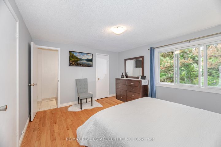 Photo 18 at 27 - 4230 Fieldgate Drive, Rathwood, Mississauga