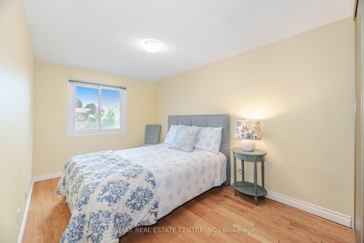 Photo 19 at 27 - 4230 Fieldgate Drive, Rathwood, Mississauga