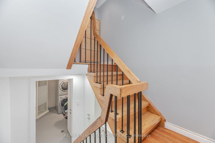 Photo 22 at 27 - 4230 Fieldgate Drive, Rathwood, Mississauga