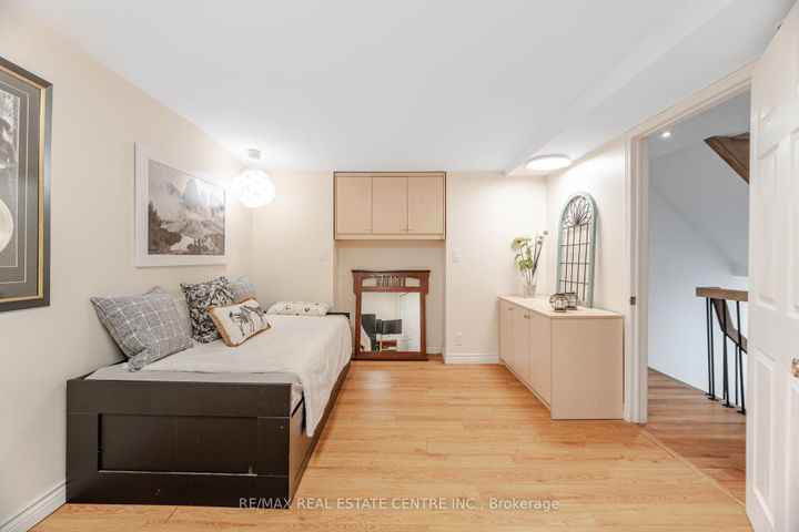Photo 24 at 27 - 4230 Fieldgate Drive, Rathwood, Mississauga
