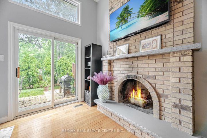 Photo 27 at 27 - 4230 Fieldgate Drive, Rathwood, Mississauga
