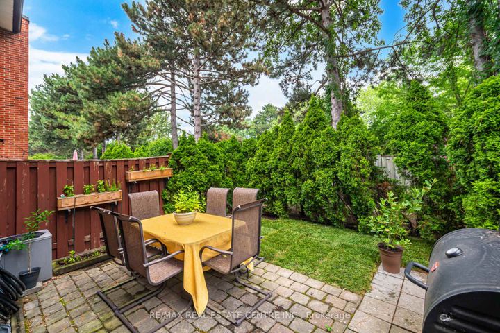 Photo 28 at 27 - 4230 Fieldgate Drive, Rathwood, Mississauga