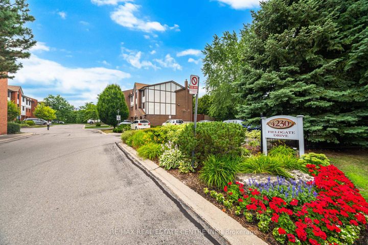 Photo 33 at 27 - 4230 Fieldgate Drive, Rathwood, Mississauga