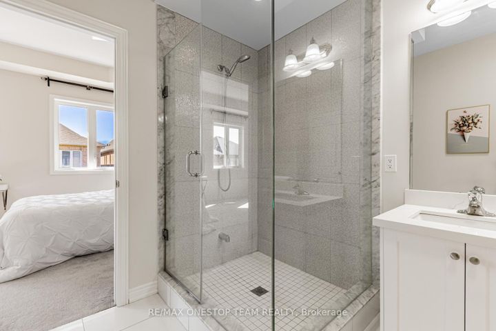 Photo 25 at 16 Nocturne Avenue, Kleinburg, Vaughan
