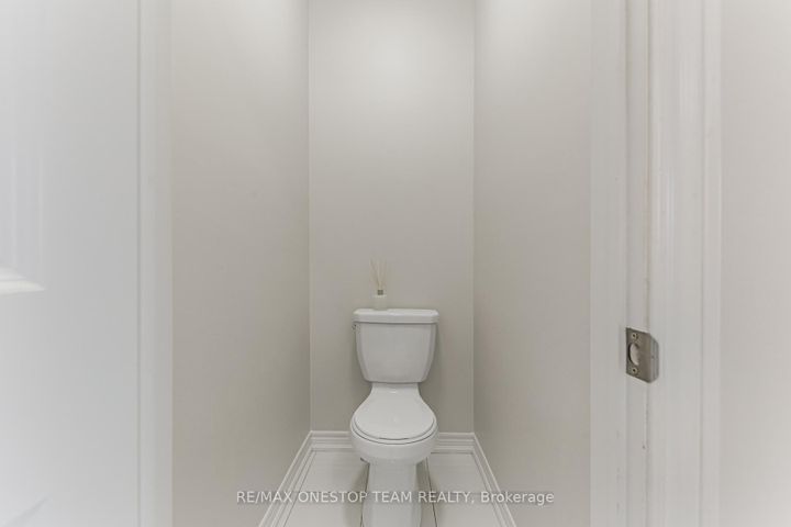 Photo 27 at 16 Nocturne Avenue, Kleinburg, Vaughan