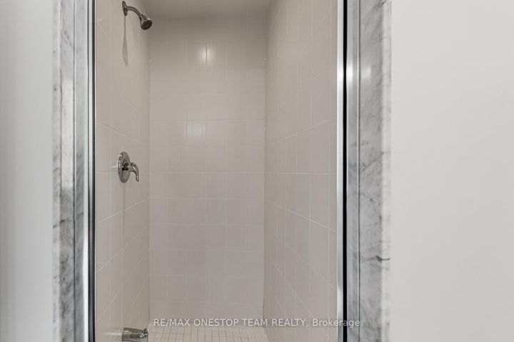 Photo 33 at 16 Nocturne Avenue, Kleinburg, Vaughan
