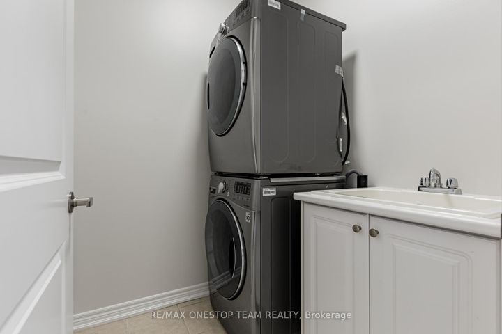 Photo 34 at 16 Nocturne Avenue, Kleinburg, Vaughan