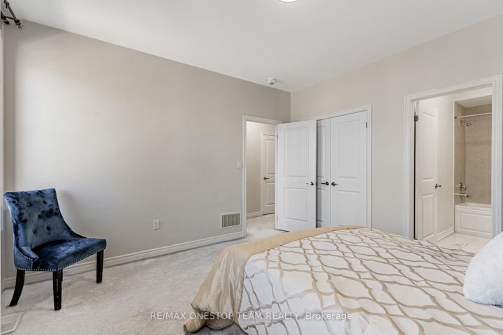 Photo 36 at 16 Nocturne Avenue, Kleinburg, Vaughan