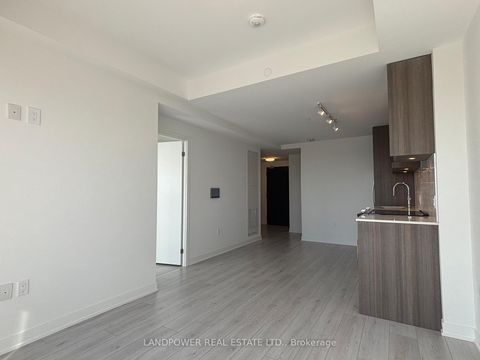 Photo 9 at 813 - 395 Dundas Street W, GO Glenorchy, Oakville