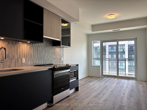 Photo 8 at 725 - 395 Dundas Street W, GO Glenorchy, Oakville