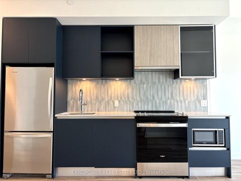 Photo 9 at 725 - 395 Dundas Street W, GO Glenorchy, Oakville
