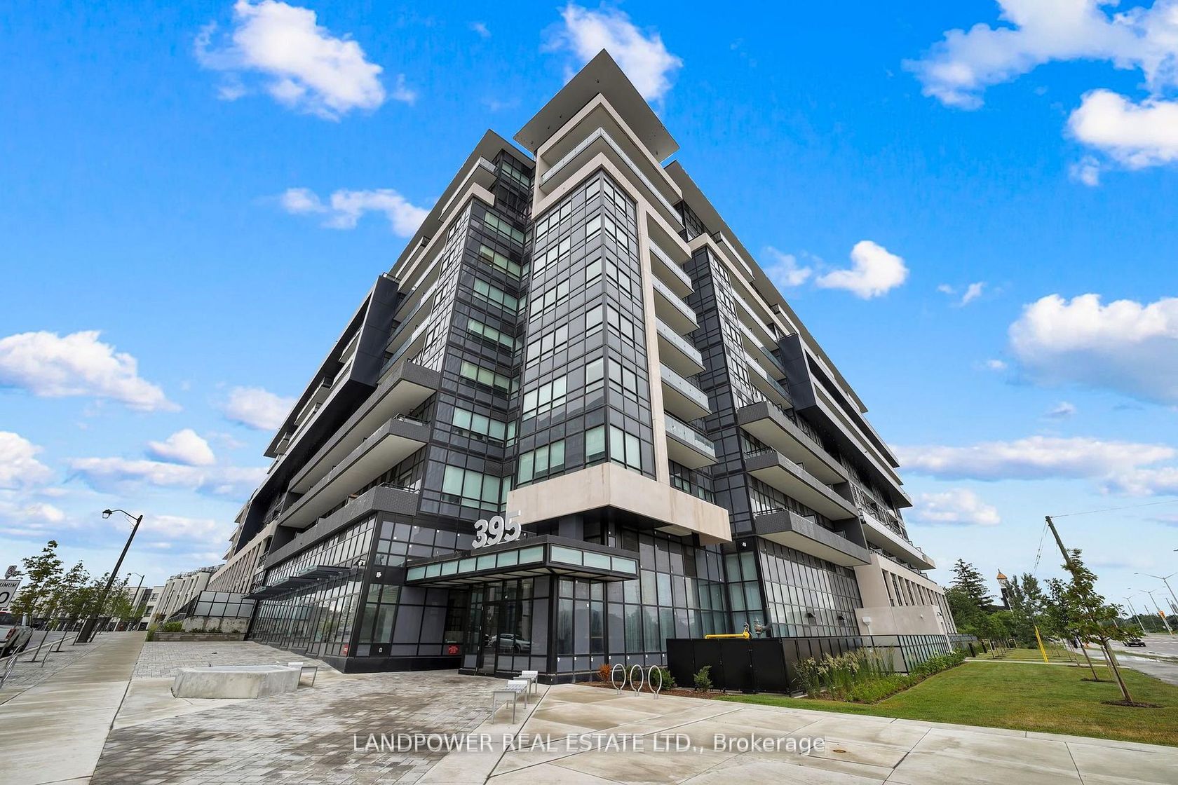 725 - 395 Dundas Street W, GO Glenorchy, Oakville 