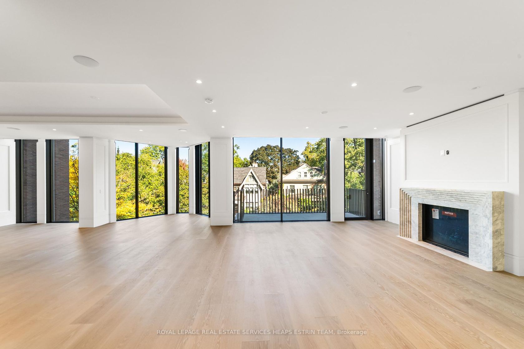 302 - 7 Dale Avenue, Moore Park, Toronto by Loree Meneguzzi Real Estate 302 - 7 Dale Avenue, Moore Park, Toronto