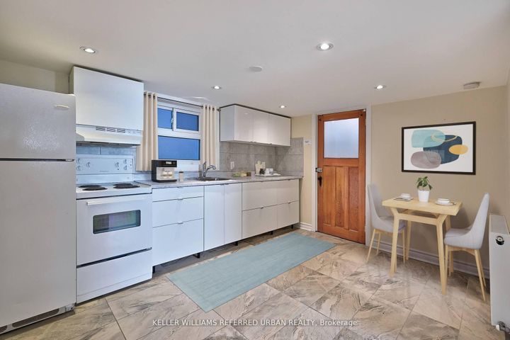 Photo 9 at 64 Hilldale Road, Smythe, Toronto