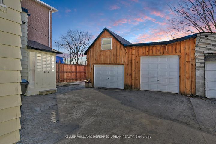 Photo 18 at 64 Hilldale Road, Smythe, Toronto