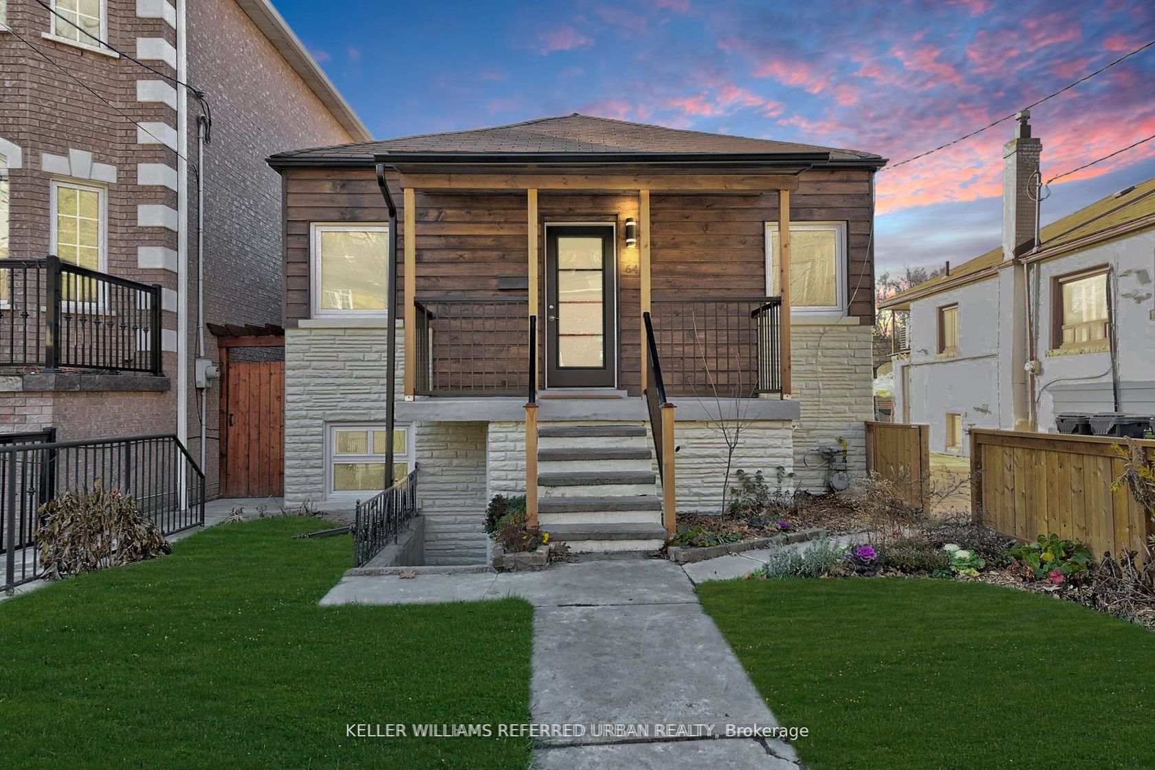 64 Hilldale Road, Smythe, Toronto 2