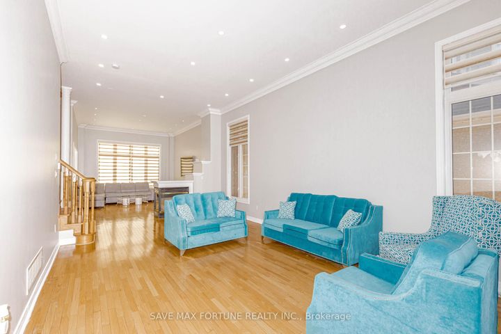 Photo 7 at 106 Watsonbrook Drive, Wellington, Brampton