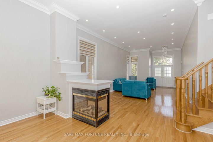Photo 10 at 106 Watsonbrook Drive, Wellington, Brampton