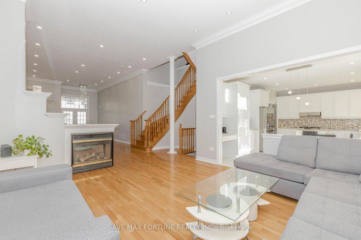 Photo 11 at 106 Watsonbrook Drive, Wellington, Brampton