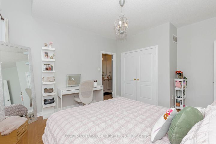Photo 31 at 106 Watsonbrook Drive, Wellington, Brampton