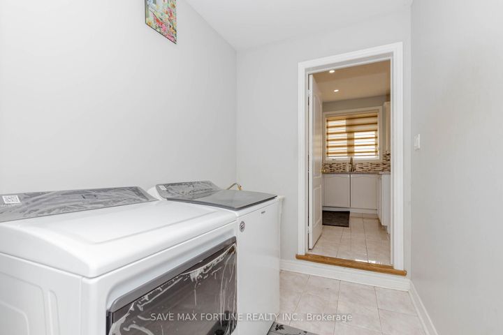 Photo 33 at 106 Watsonbrook Drive, Wellington, Brampton