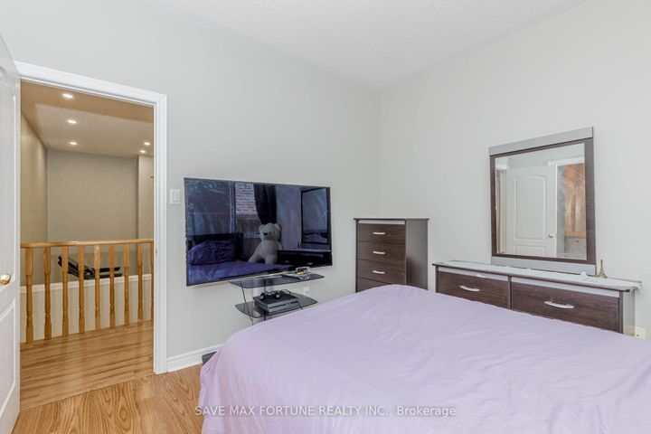 Photo 34 at 106 Watsonbrook Drive, Wellington, Brampton