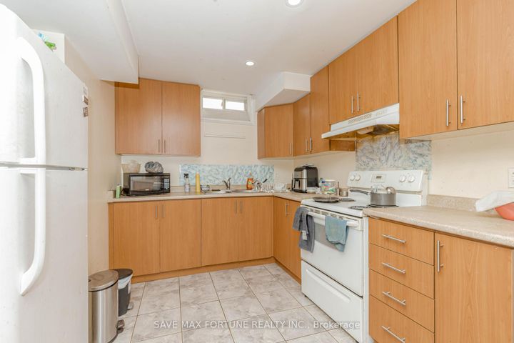 Photo 37 at 106 Watsonbrook Drive, Wellington, Brampton