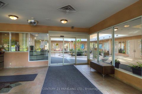 Photo 1 at 207 - 5 Concorde Place, Don Mills, Toronto
